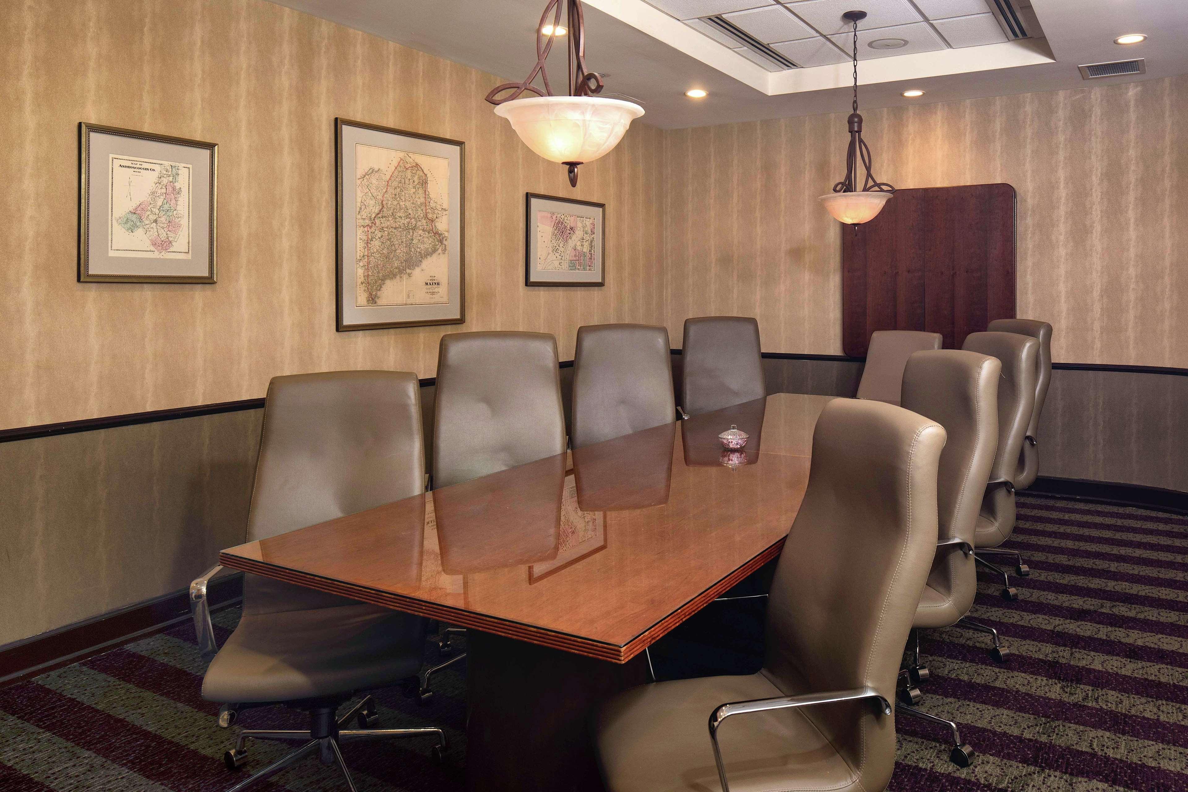 Hilton Garden Inn Auburn Riverwatch Экстерьер фото