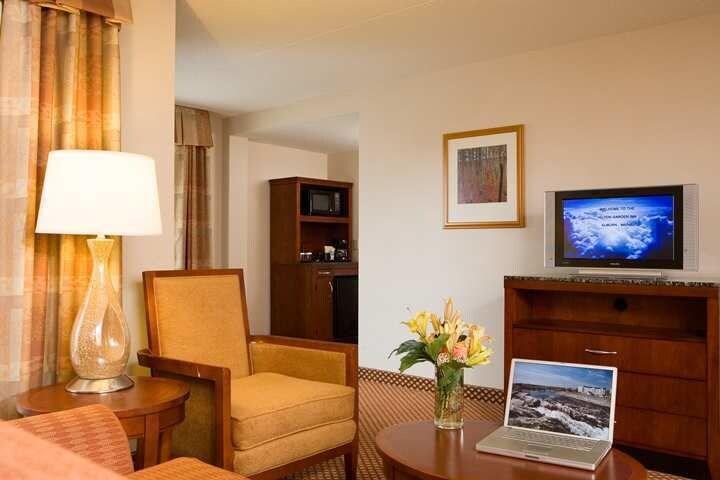 Hilton Garden Inn Auburn Riverwatch Экстерьер фото
