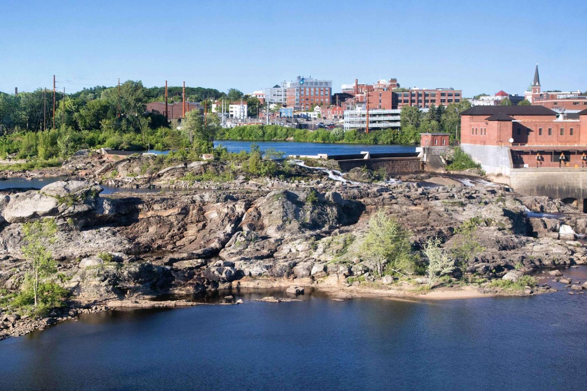 Hilton Garden Inn Auburn Riverwatch Экстерьер фото