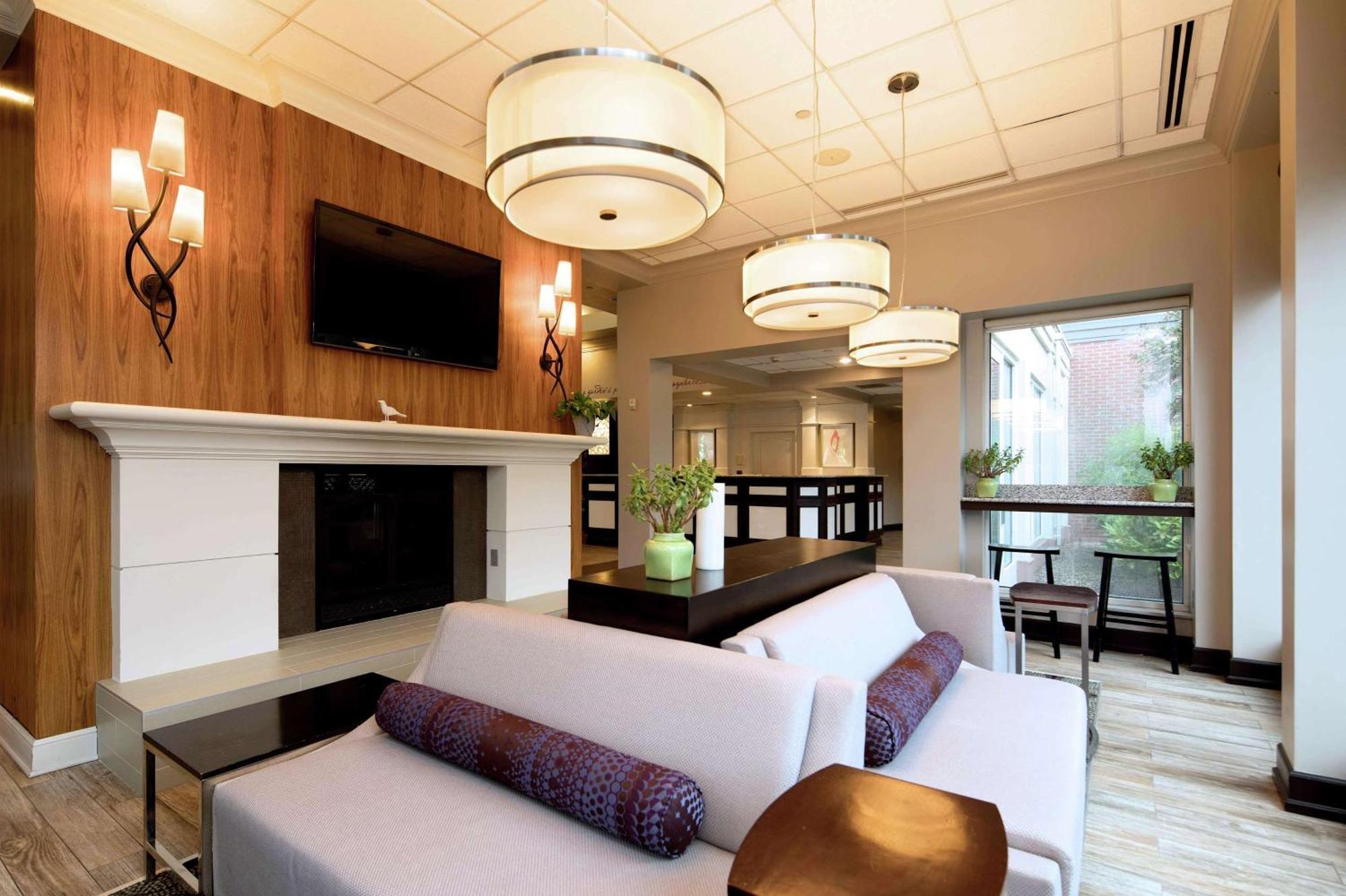 Hilton Garden Inn Auburn Riverwatch Экстерьер фото