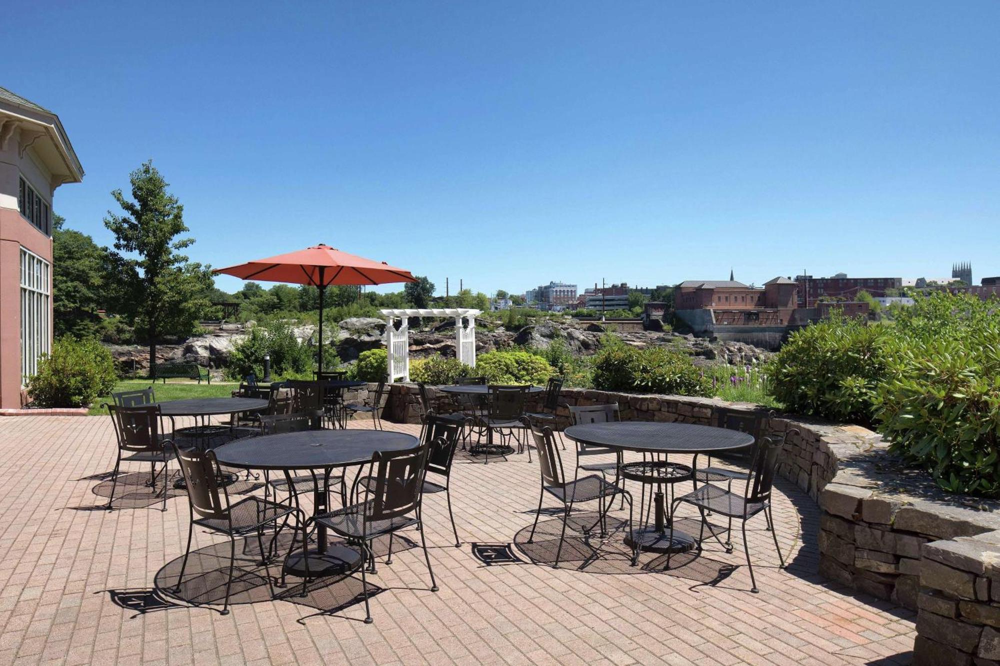 Hilton Garden Inn Auburn Riverwatch Экстерьер фото
